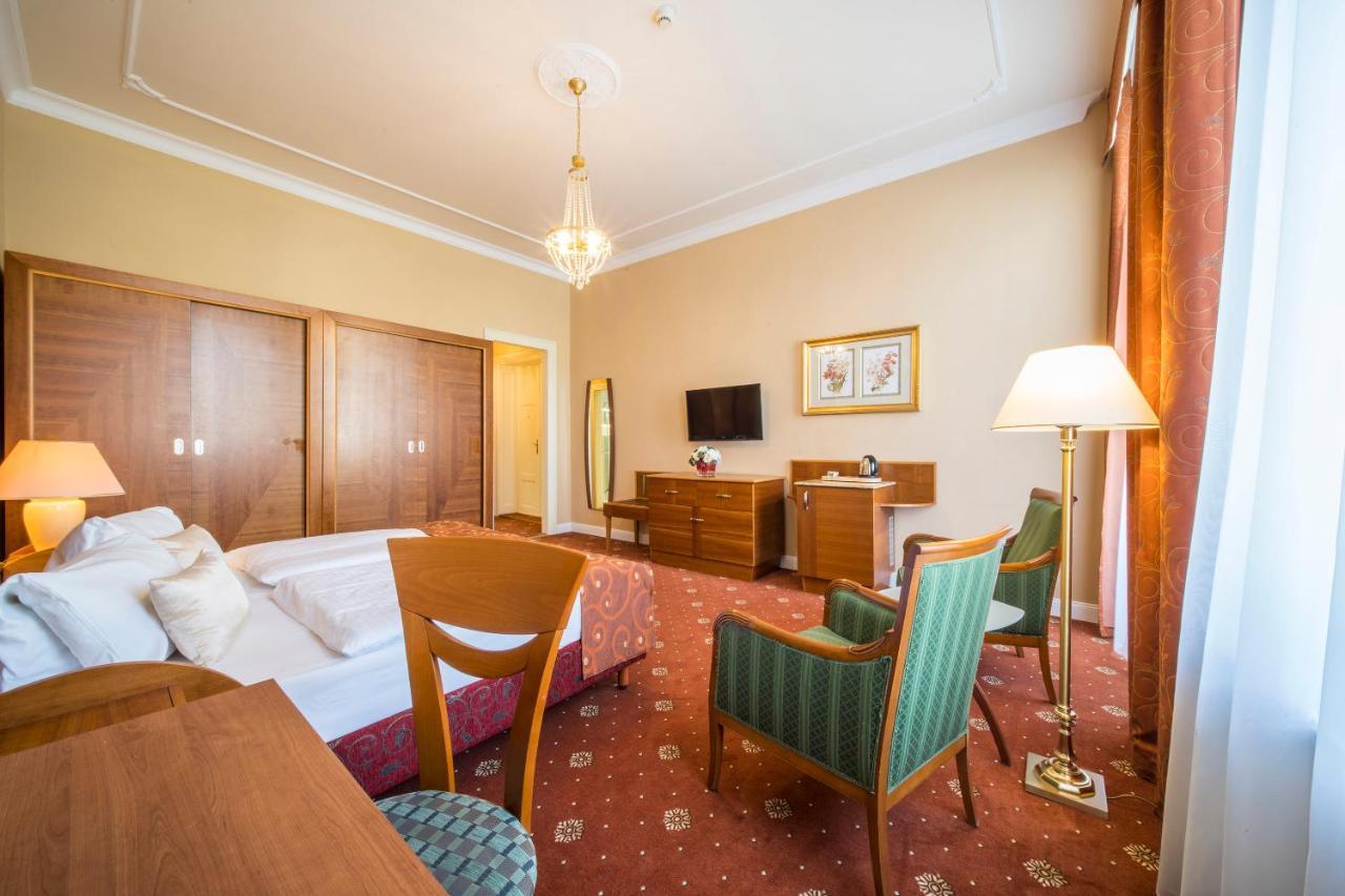 Spa Resort Pawlik-Aquaforum Františkovy Lázně Extérieur photo