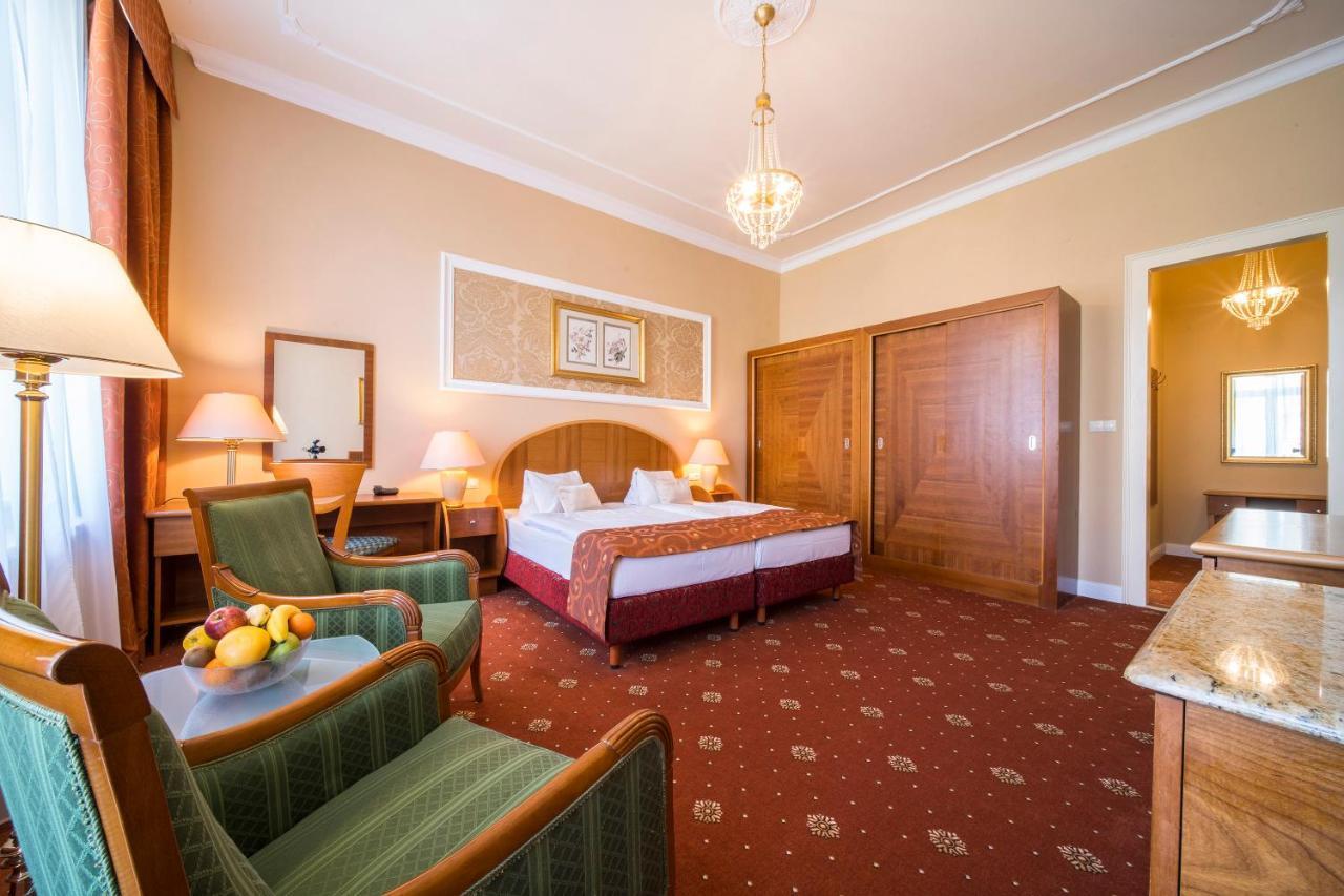 Spa Resort Pawlik-Aquaforum Františkovy Lázně Extérieur photo