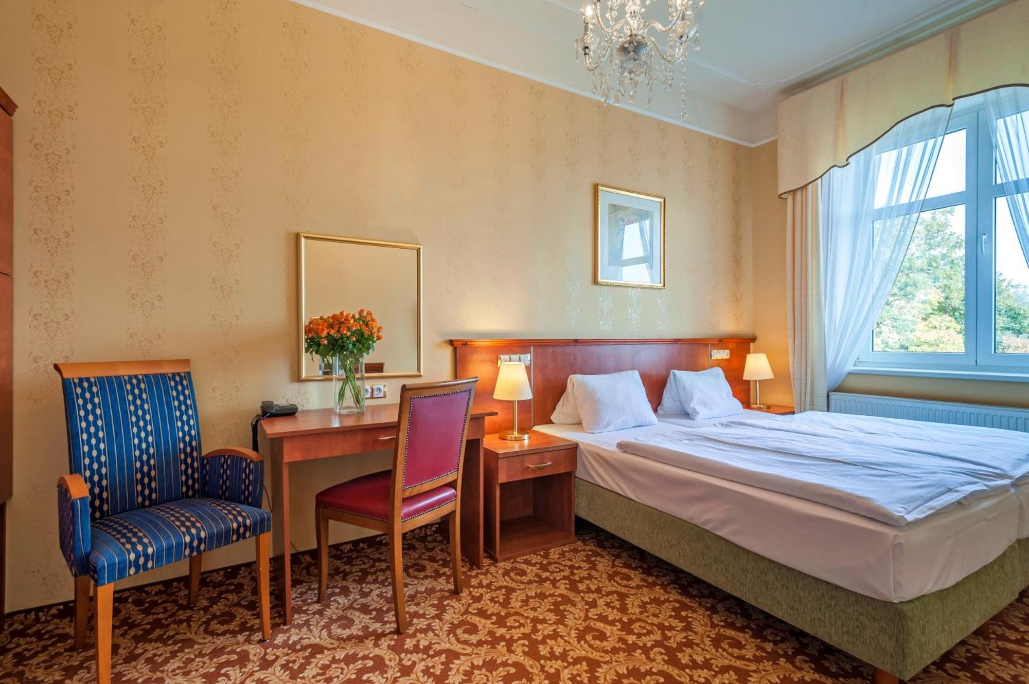 Spa Resort Pawlik-Aquaforum Františkovy Lázně Extérieur photo