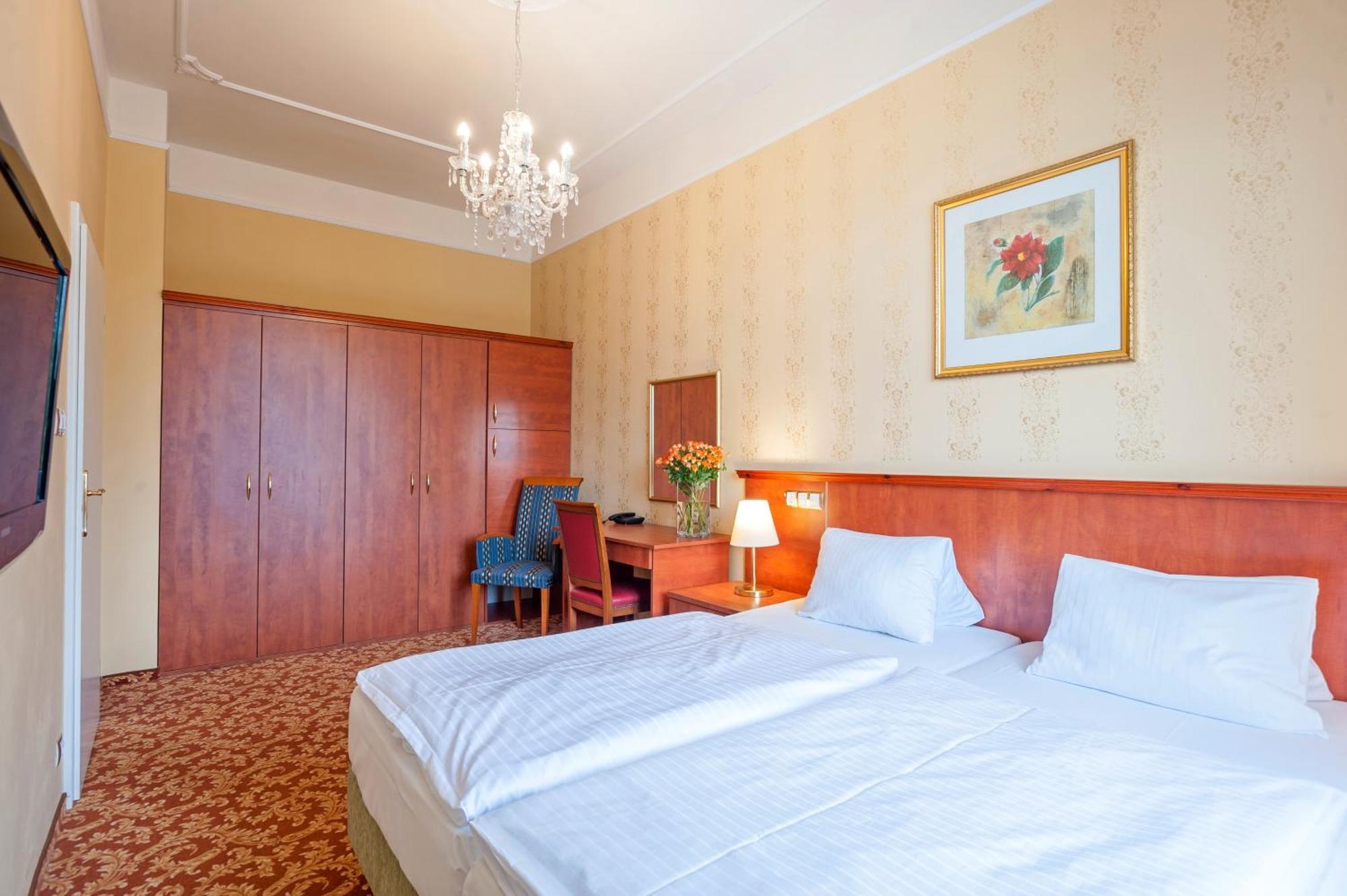 Spa Resort Pawlik-Aquaforum Františkovy Lázně Extérieur photo