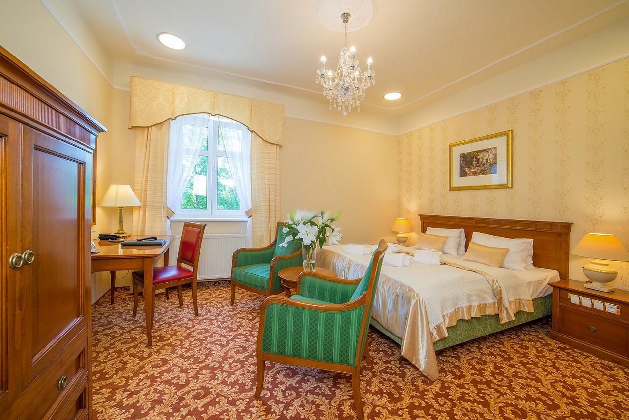 Spa Resort Pawlik-Aquaforum Františkovy Lázně Extérieur photo