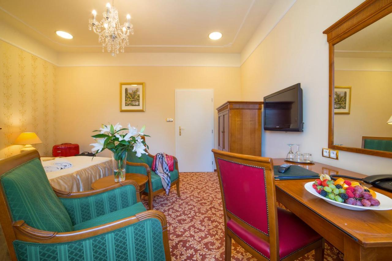 Spa Resort Pawlik-Aquaforum Františkovy Lázně Extérieur photo